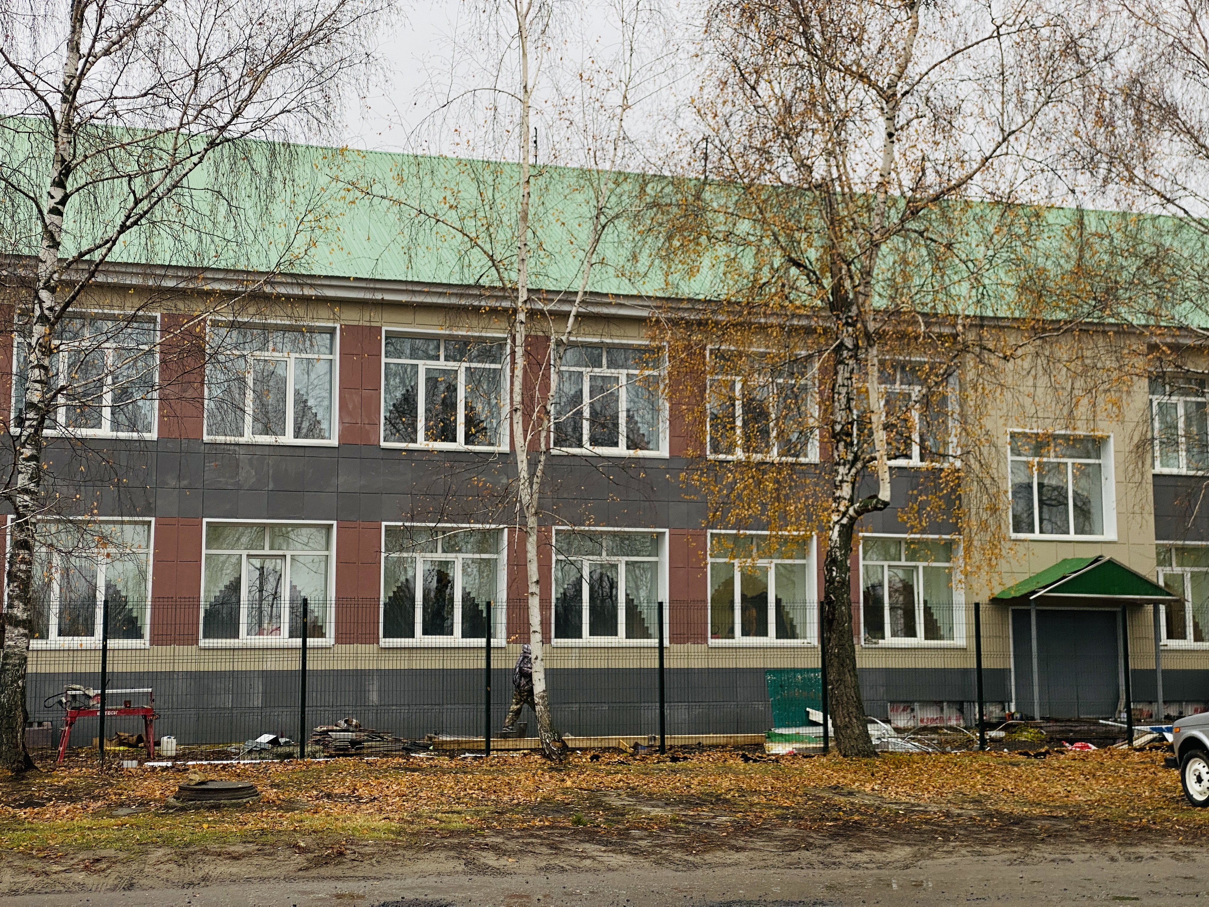 Фотография школы.